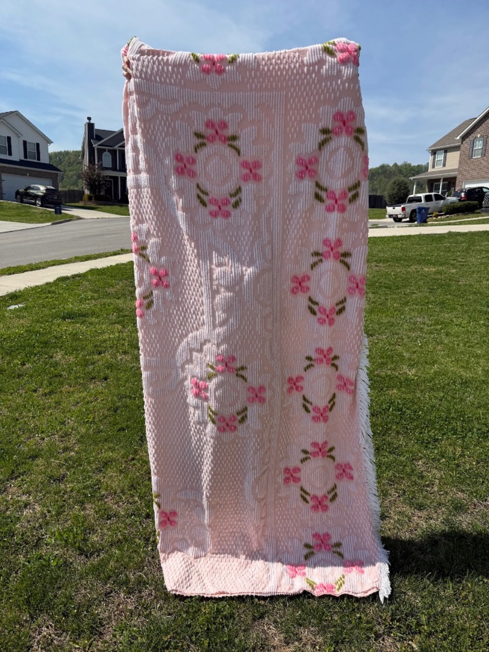 LUSH VINTAGE DEEP ROSE PINK CHENILLE TUFTED BEDSPREAD APPROX Full/Queen